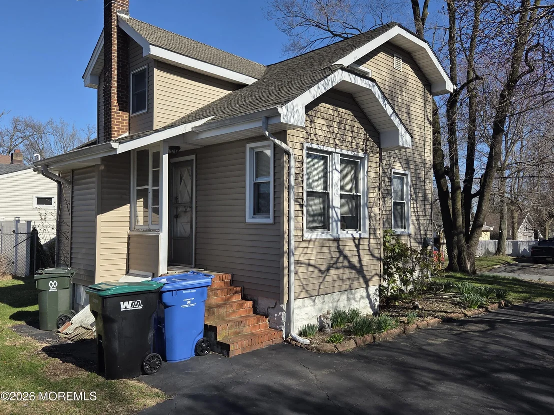 Photo of 166 Furman Boulevard