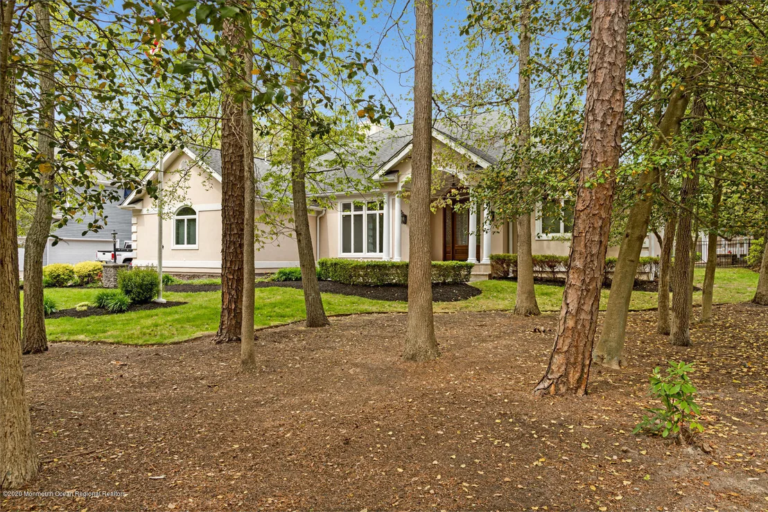 Photo of 9 S Tamarack Drive