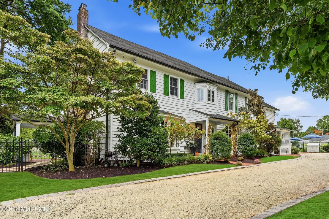 Photo of 48 Hedge Drive