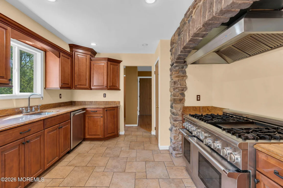 Photo of 205 Frank Applegate Road