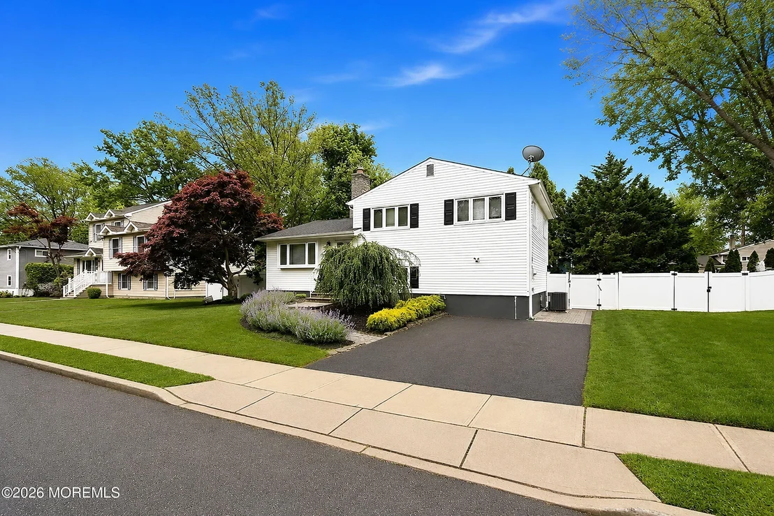 Photo of 1114 Interlaken Avenue