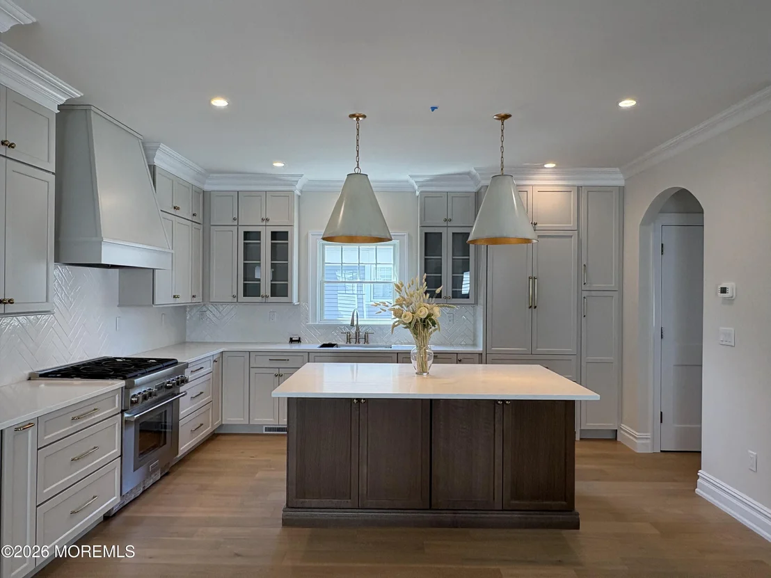 Photo of 179 Rumson Road