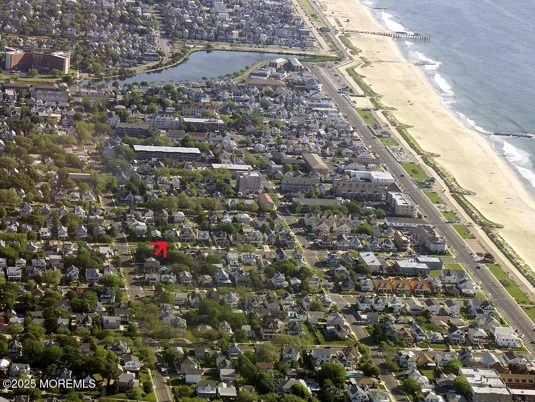 Photo of 214 5th Avenue