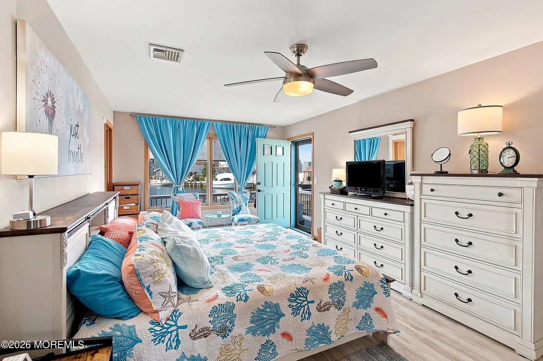 Photo of 819 Forepeak Drive