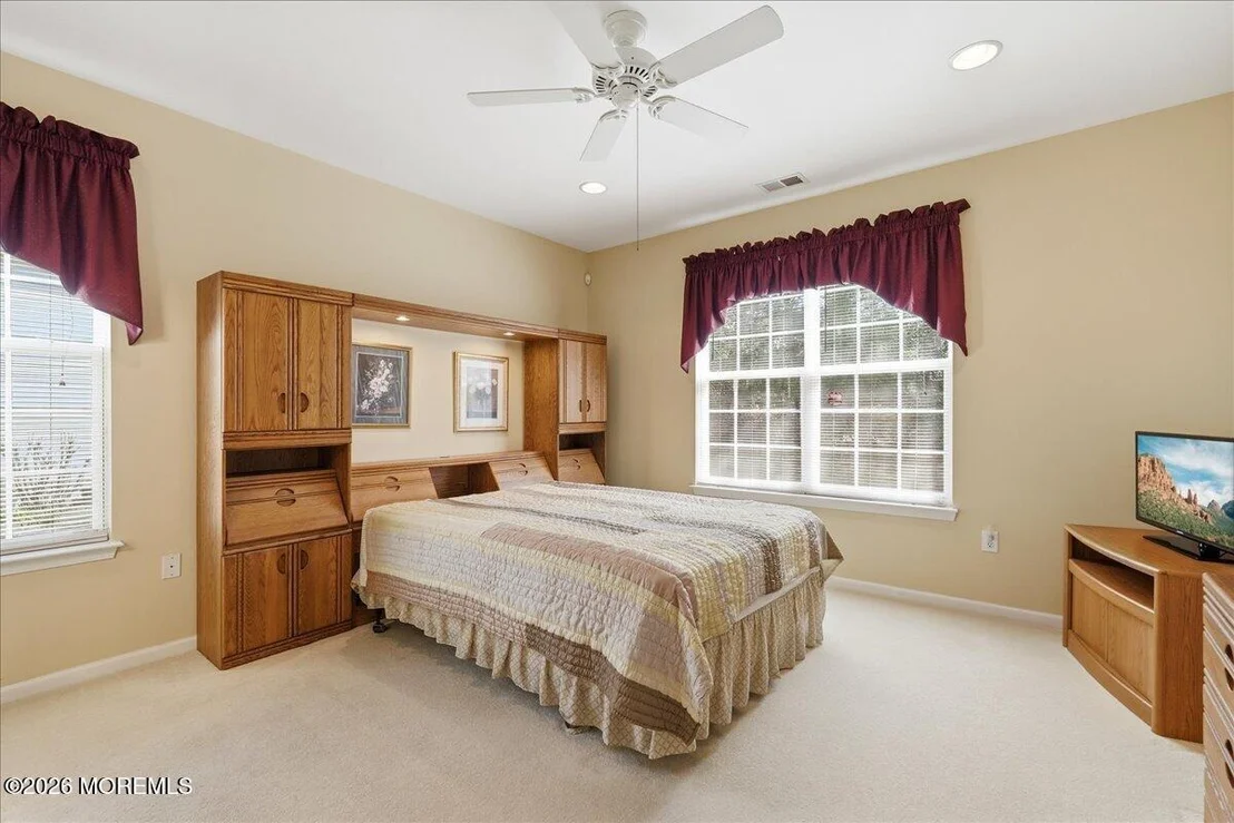 Photo of 74 Pond View Circle