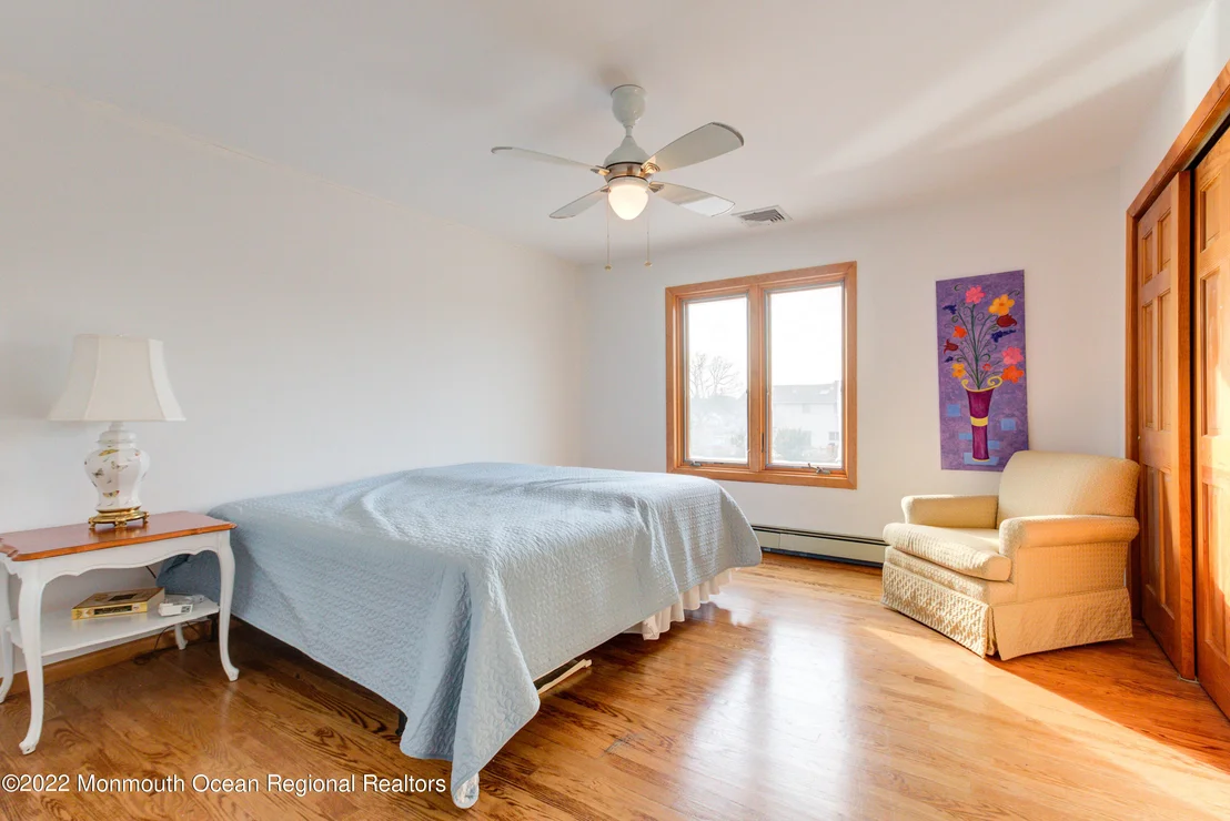 Photo of 1009 Plimsoll Pt
