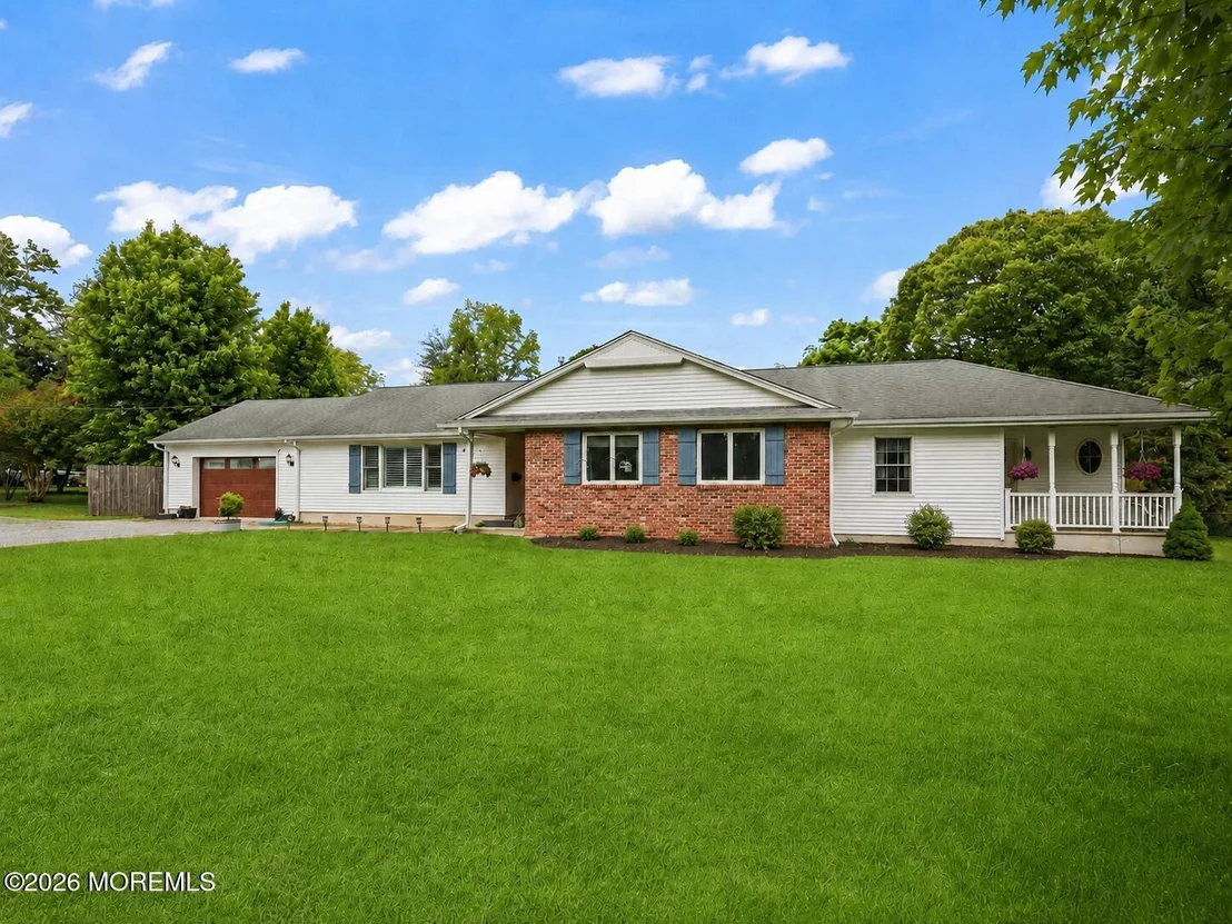 Photo of 28 Riverview Drive