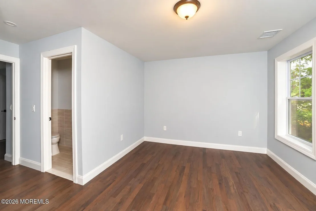 Photo of 128 Center Avenue