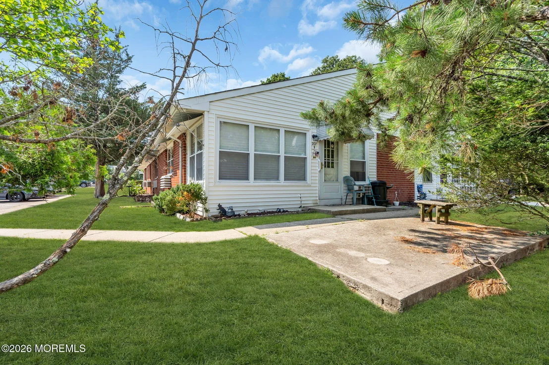 Photo of 207B Laurel Place