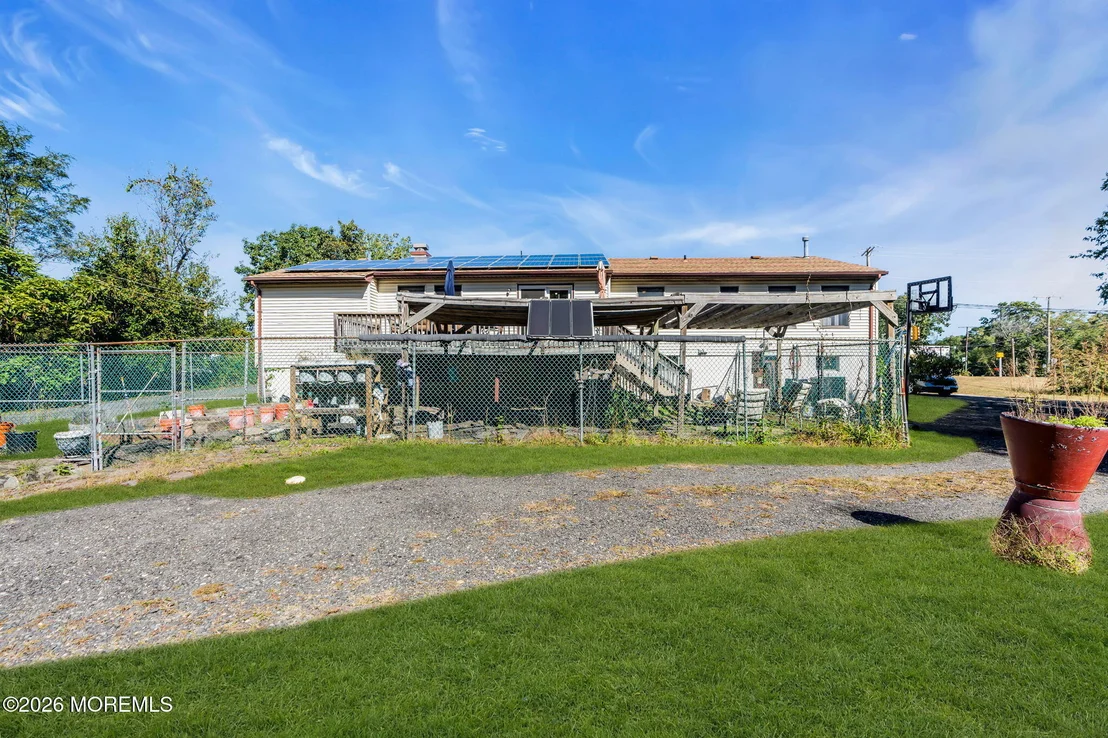Photo of 303 W Commodore Boulevard