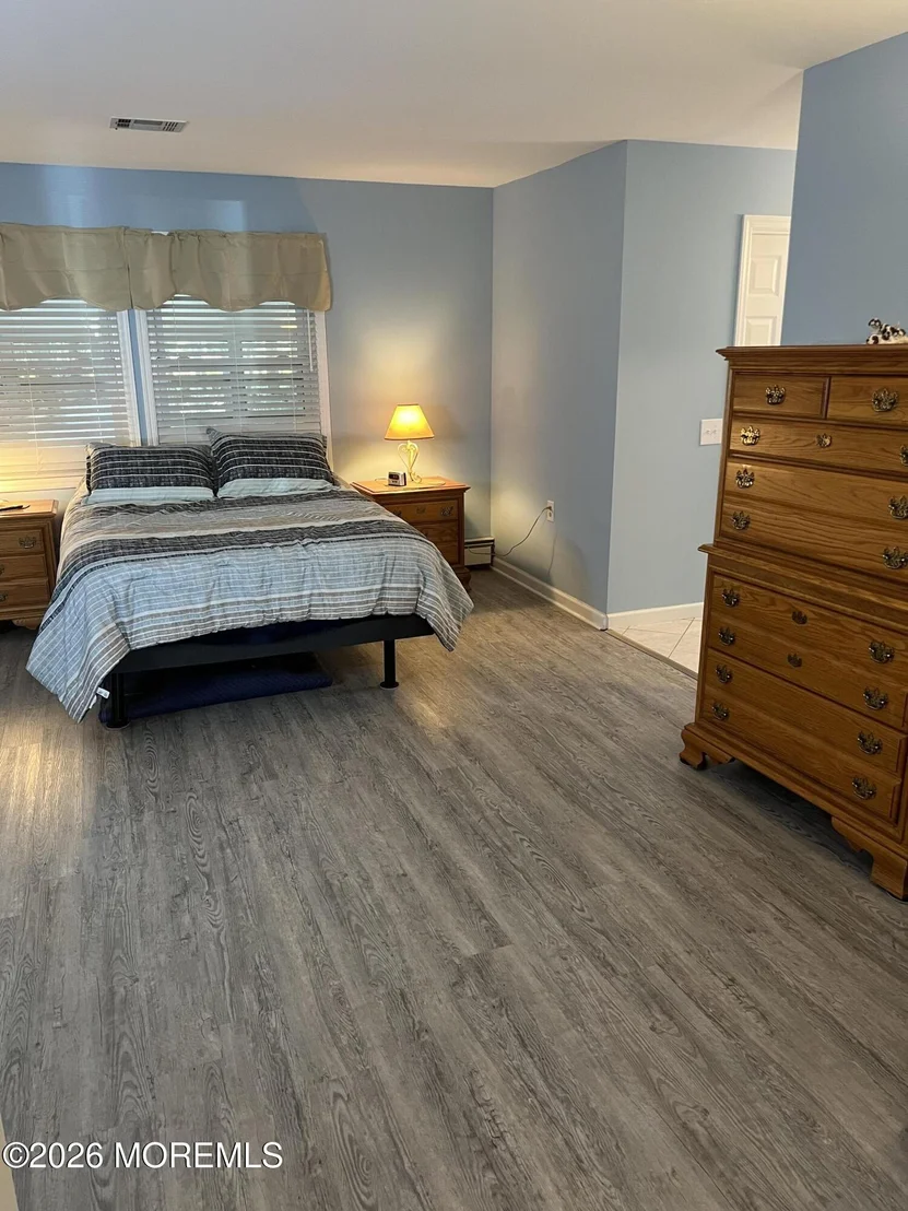 Photo of 152 Pulaski Boulevard