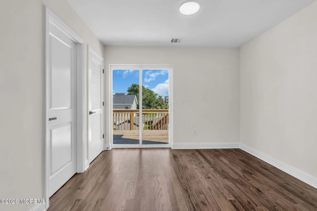 Photo of 917 5th Street