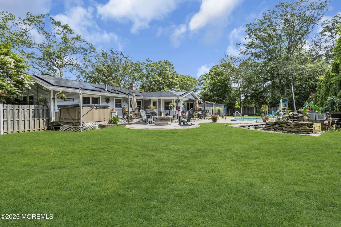 Photo of 110 4th Avenue