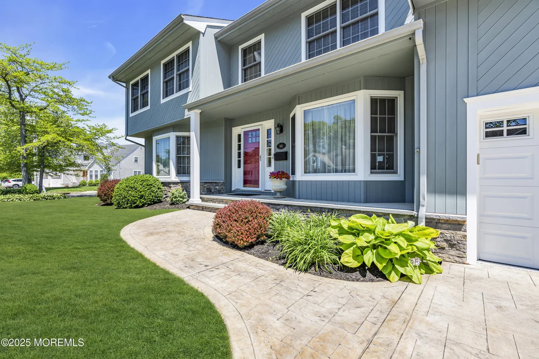 Photo of 560 Midwood Drive