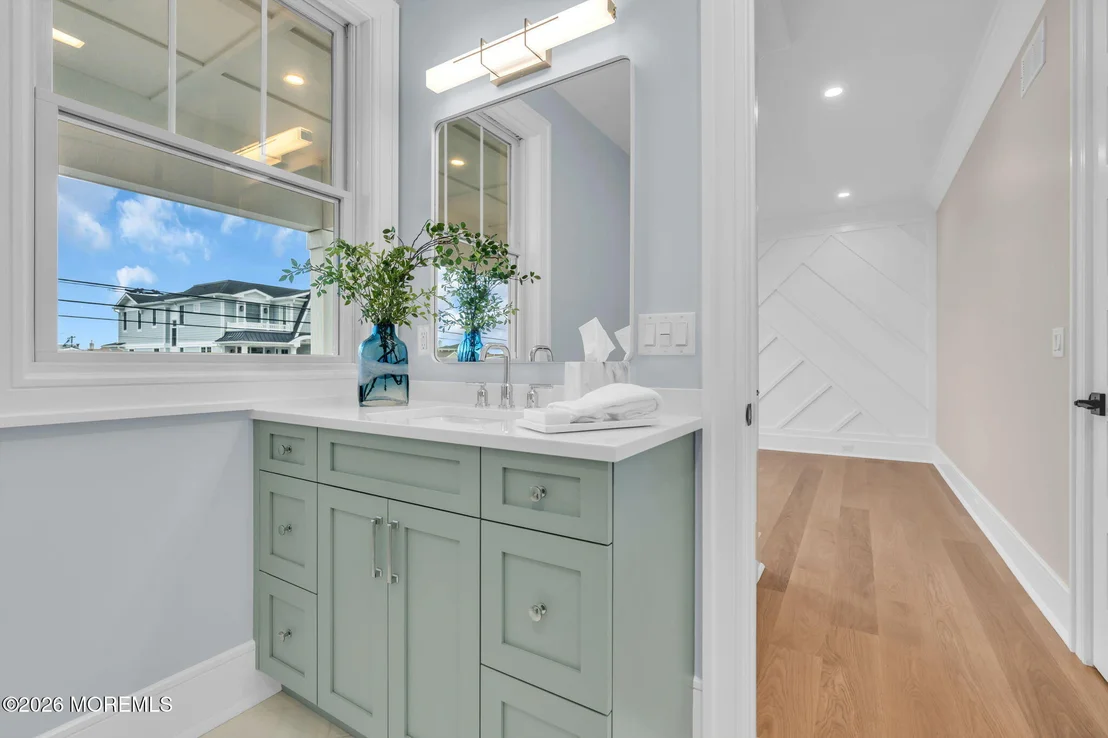 Photo of 151 Pershing Boulevard