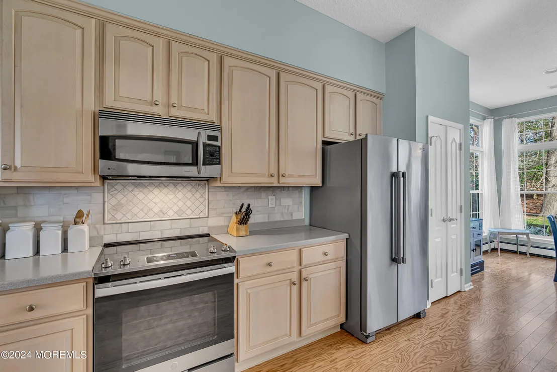 Photo of 2584 Collier Road