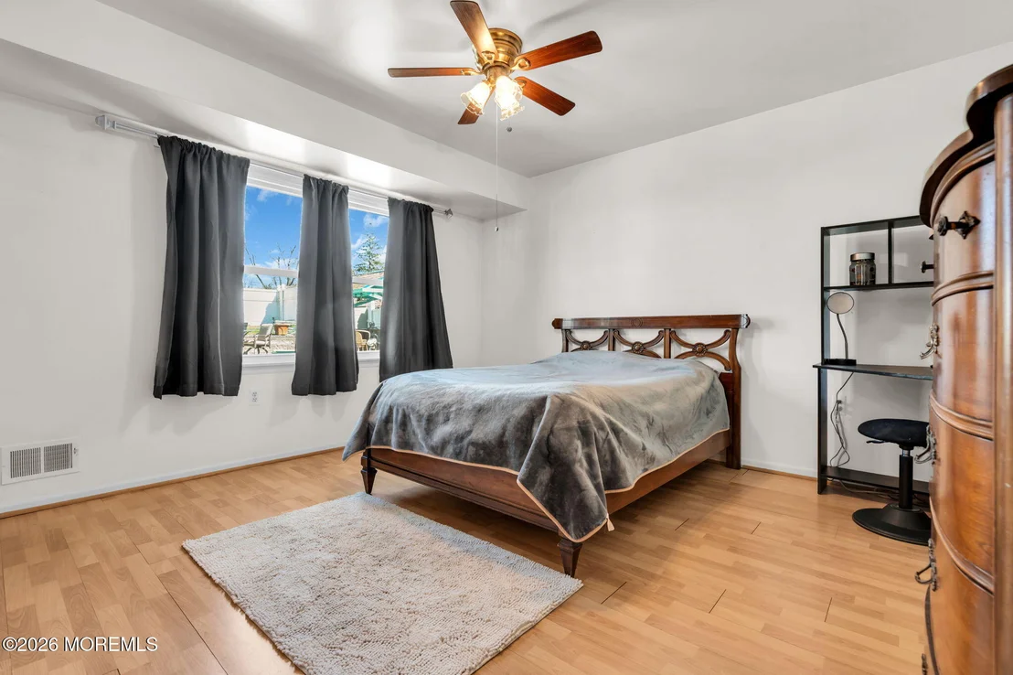 Photo of 522 Woolley Drive