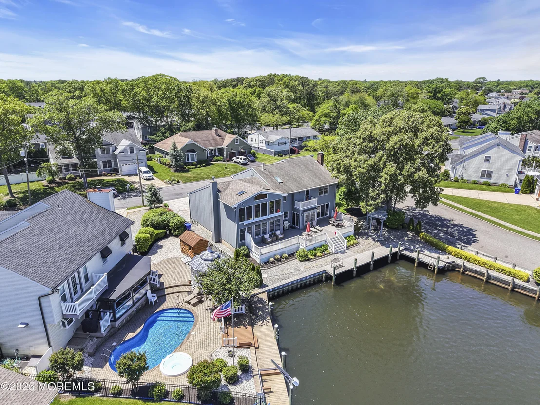 Photo of 560 Midwood Drive