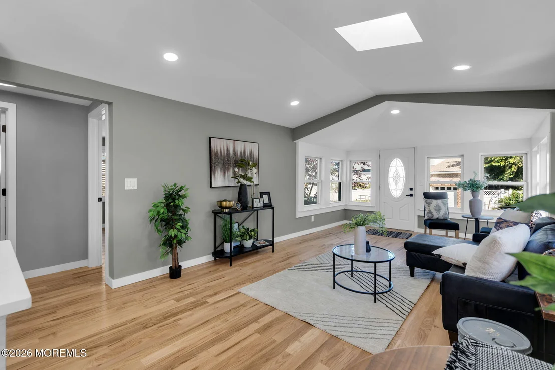 Photo of 904 Central Avenue