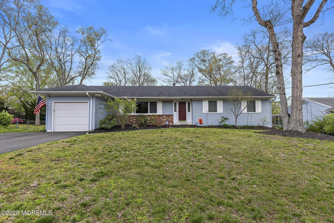 Photo of 309 Colonial Drive