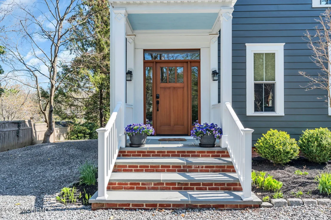 Photo of 531 Locust Point Road