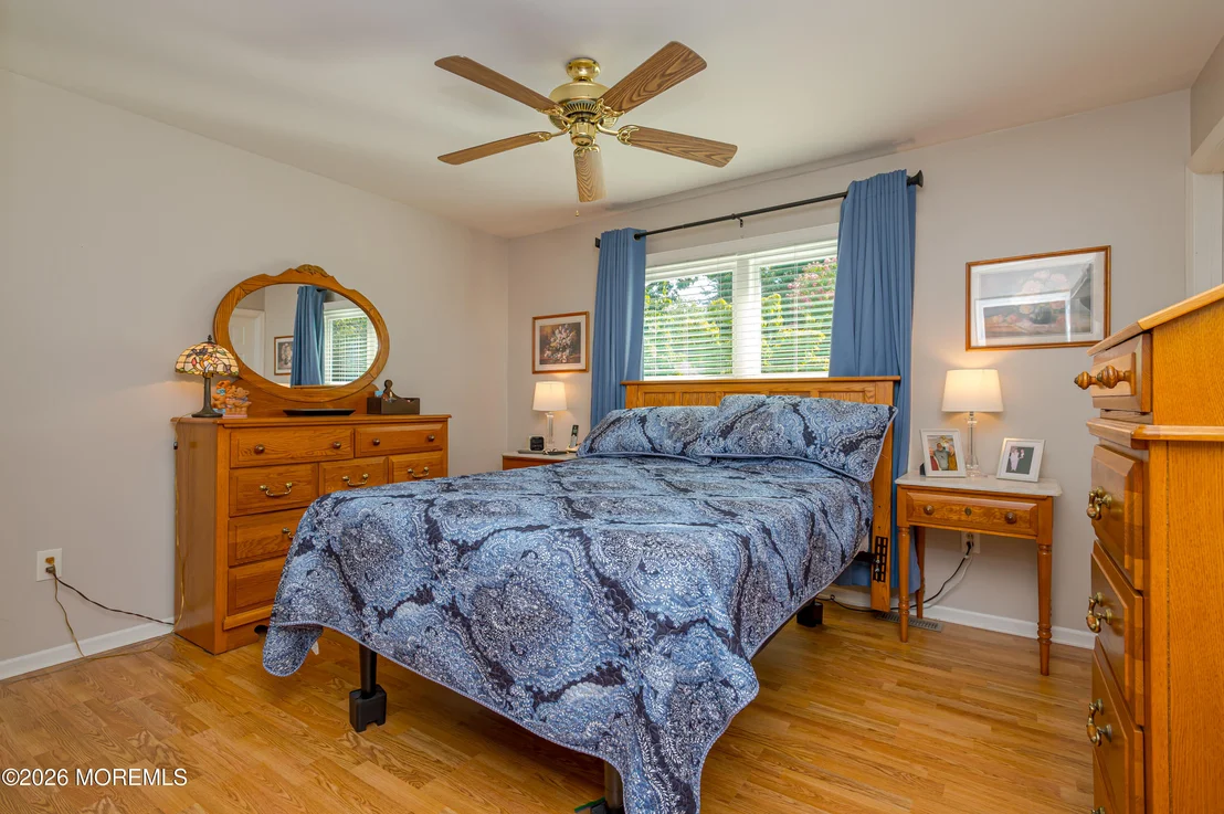 Photo of 445 Silverton Road
