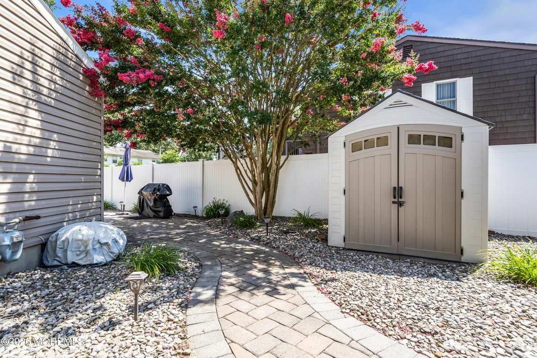 Photo of 421 Leanora Street