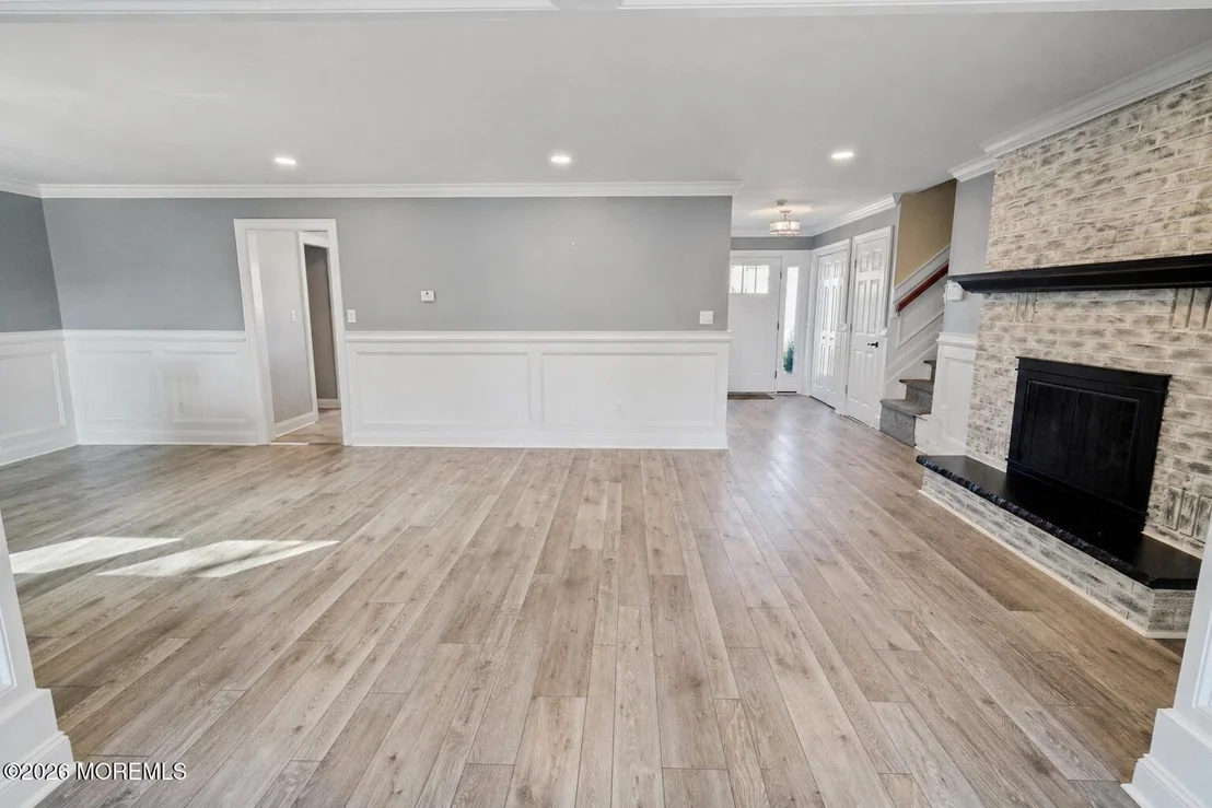 Photo of 437 Adamston Road