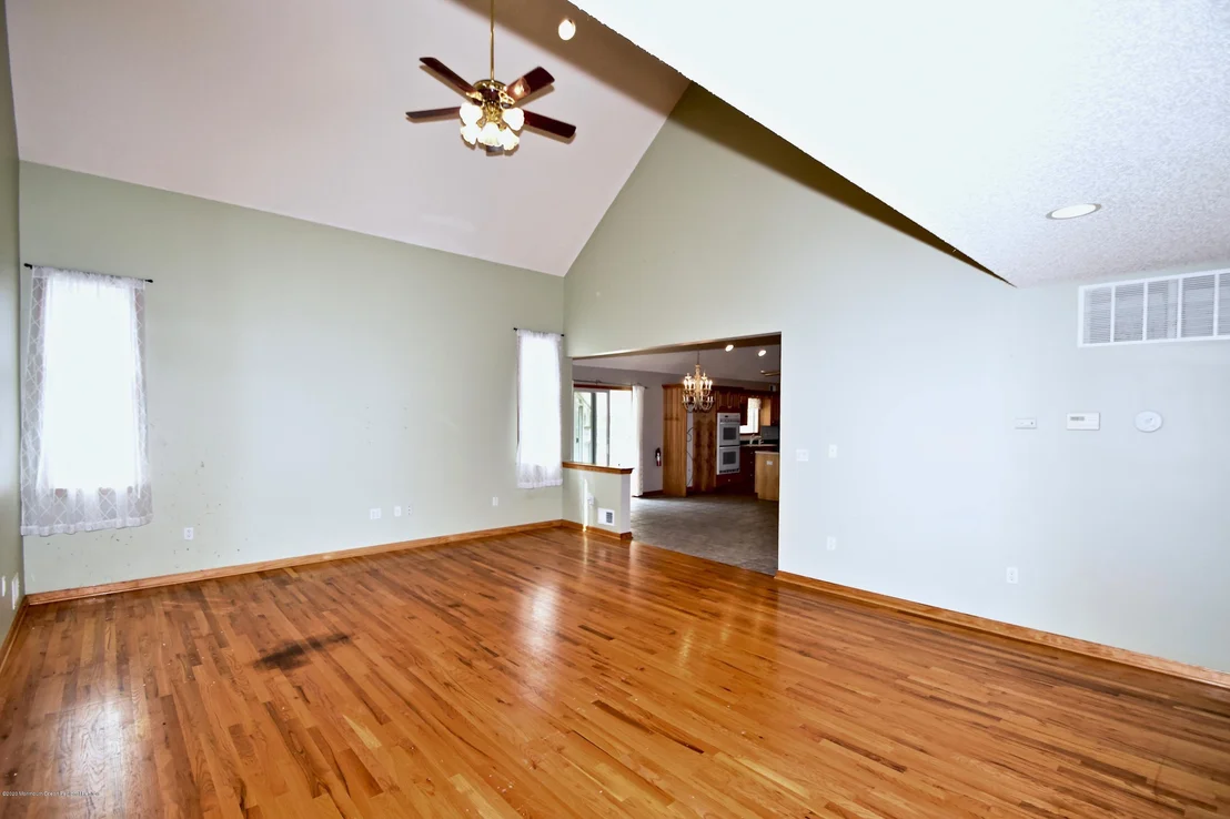 Photo of 1671 Joffre Road