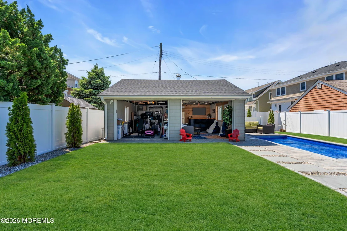 Photo of 304 Parkway