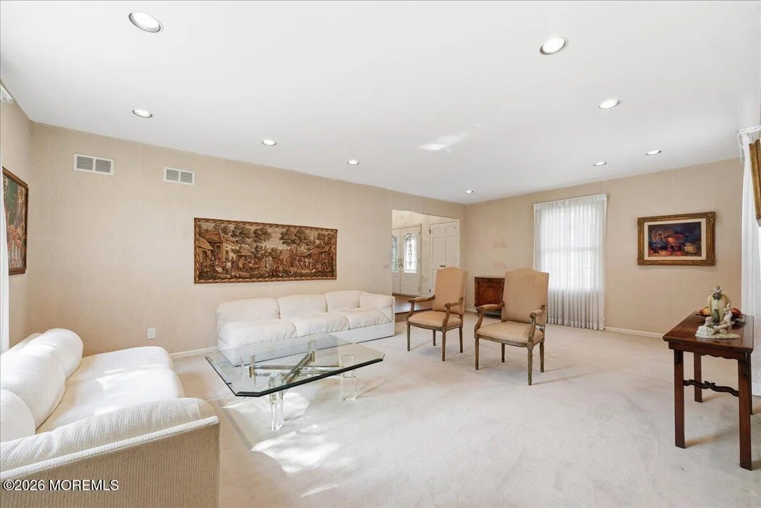 Photo of 11 Woodside Drive