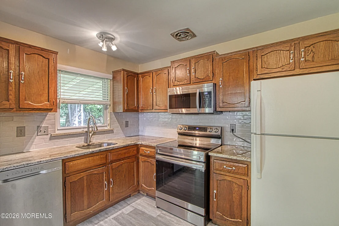 Photo of 16 Hudson Parkway