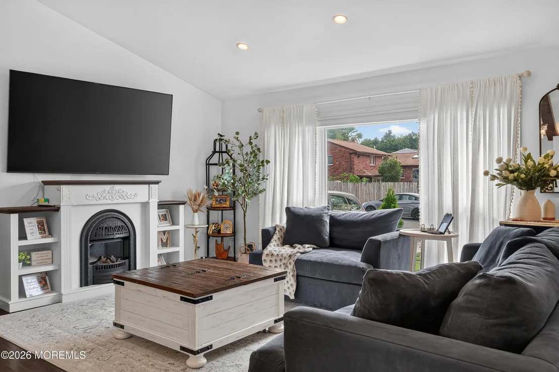 Photo of 62 Annapolis Drive