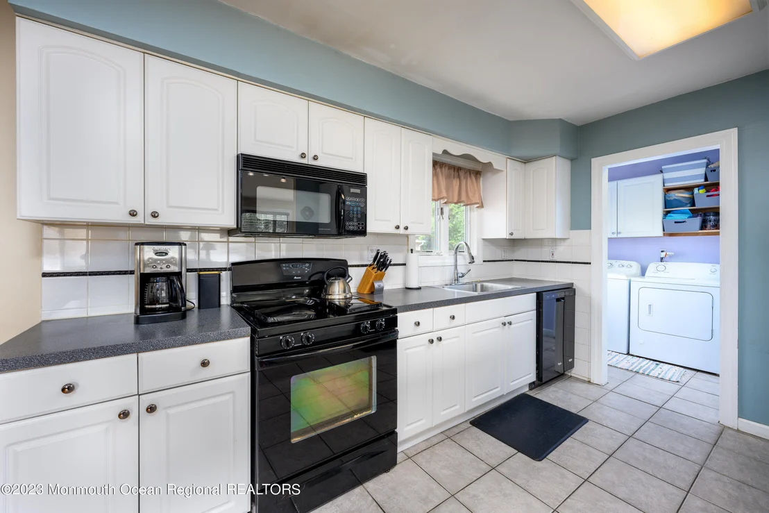 Photo of 425 Harris Avenue