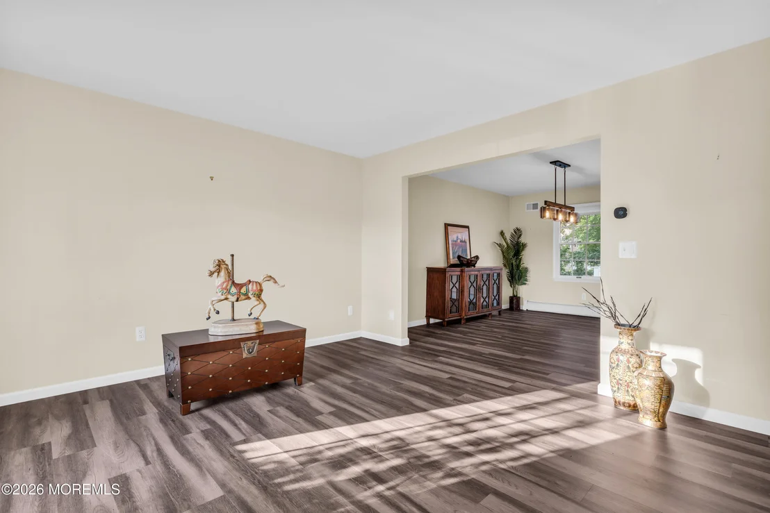 Photo of 361 Eastern Boulevard