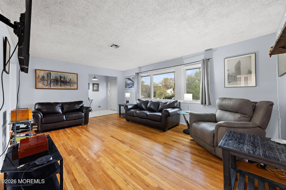 Photo of 309 Colonial Drive