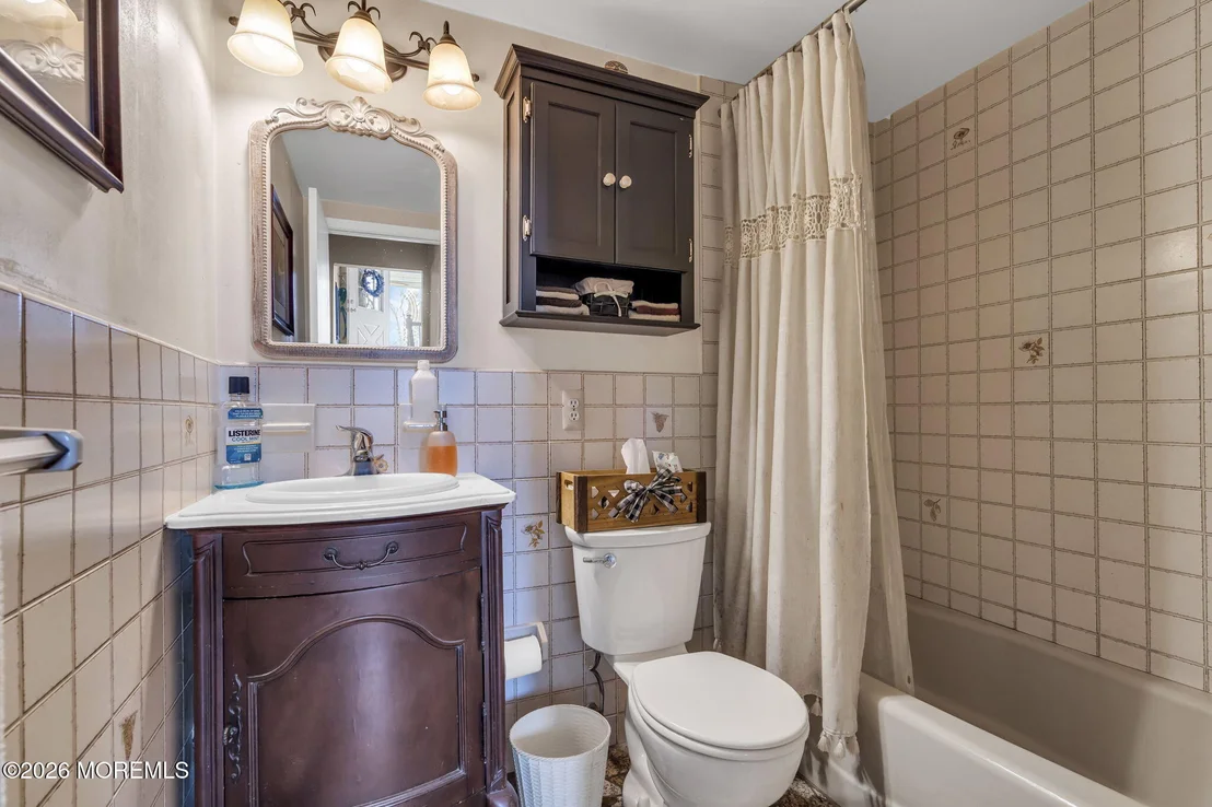 Photo of 301 Clearstream Road