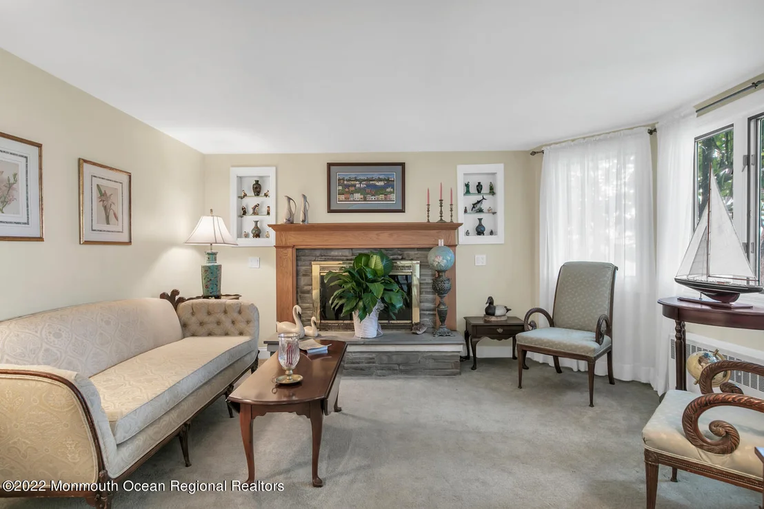 Photo of 306 Perrine Boulevard