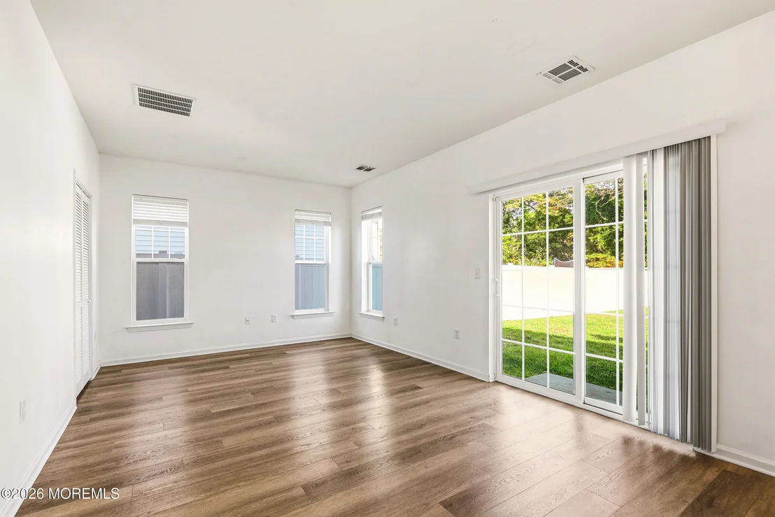 Photo of 17 4th Avenue