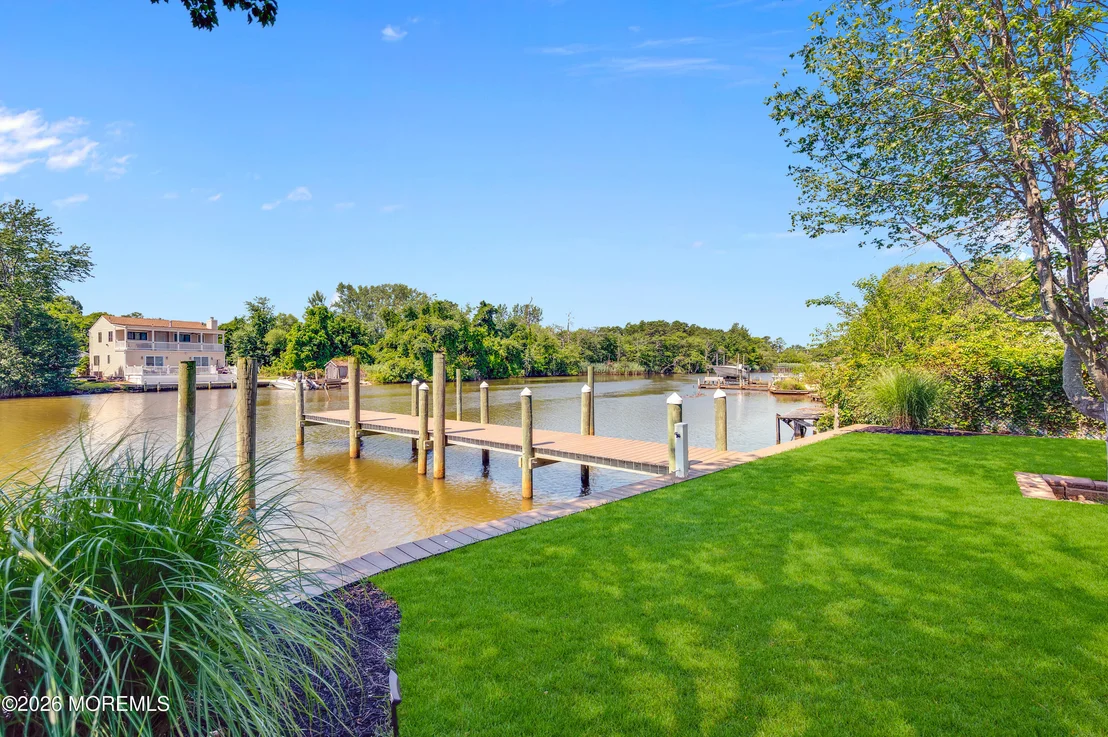 Photo of 741 Manor Drive