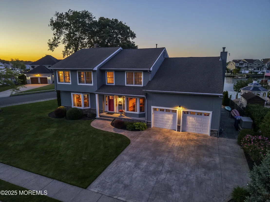 Photo of 560 Midwood Drive