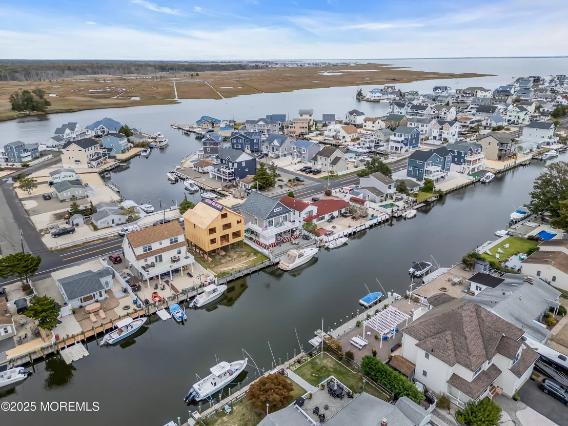 Photo of 1131 Beach Boulevard