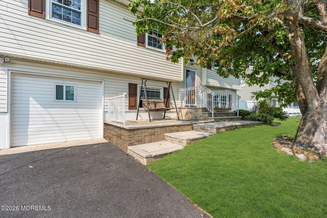 Photo of 666 Longview Drive