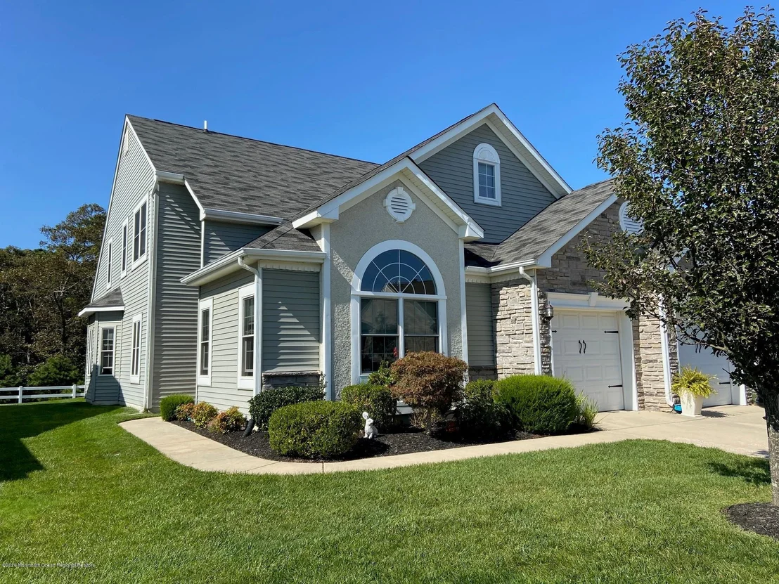Photo of 98 Spring Lake Boulevard