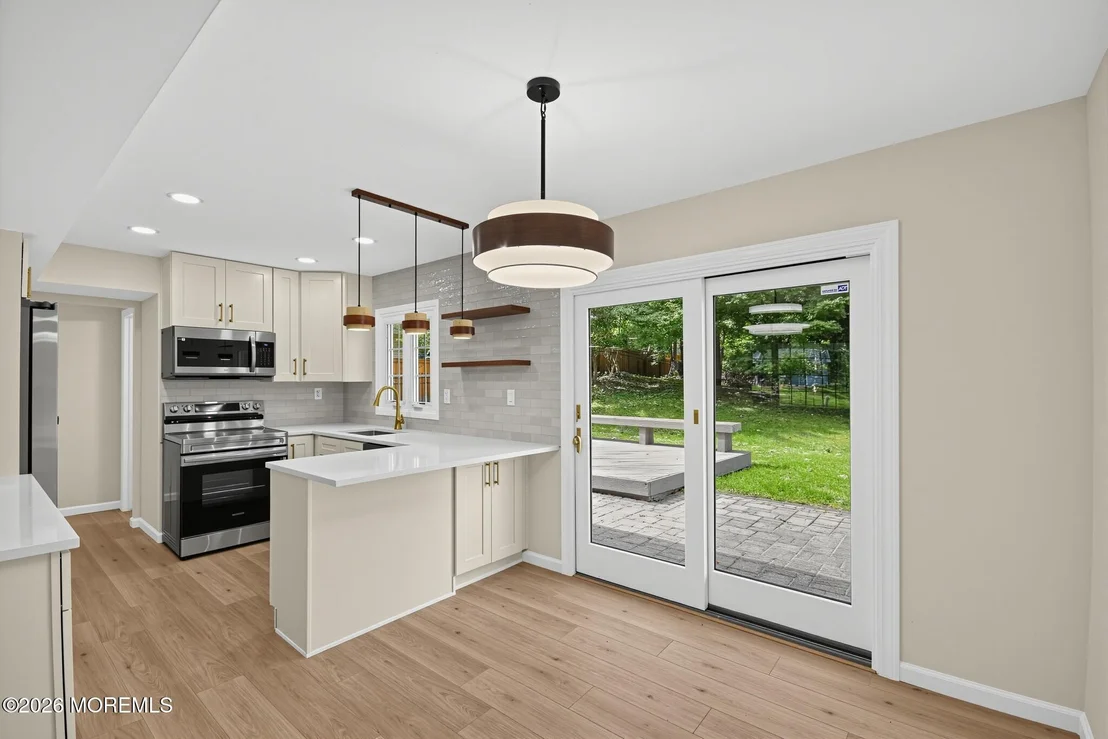 Photo of 95 Warren Drive