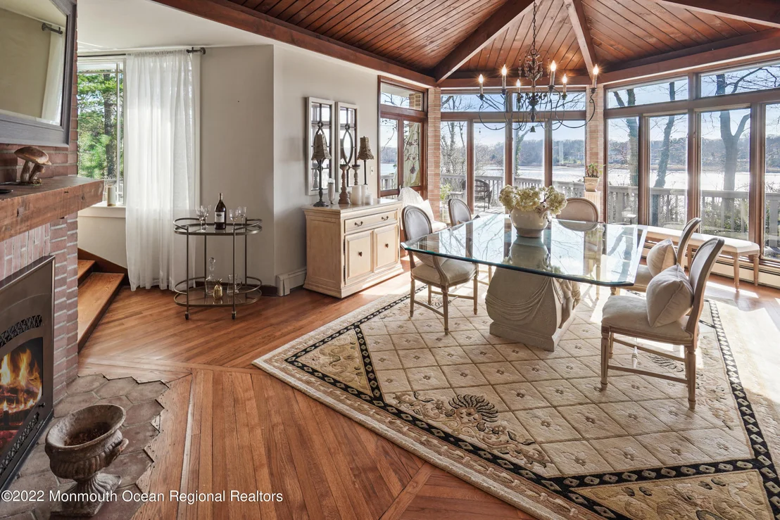 Photo of 2409 Riverside Terrace