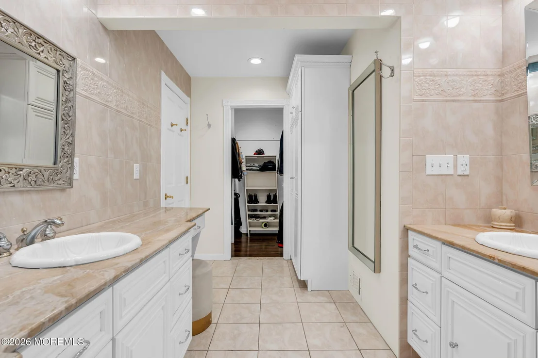 Photo of 20 Mahoras Drive