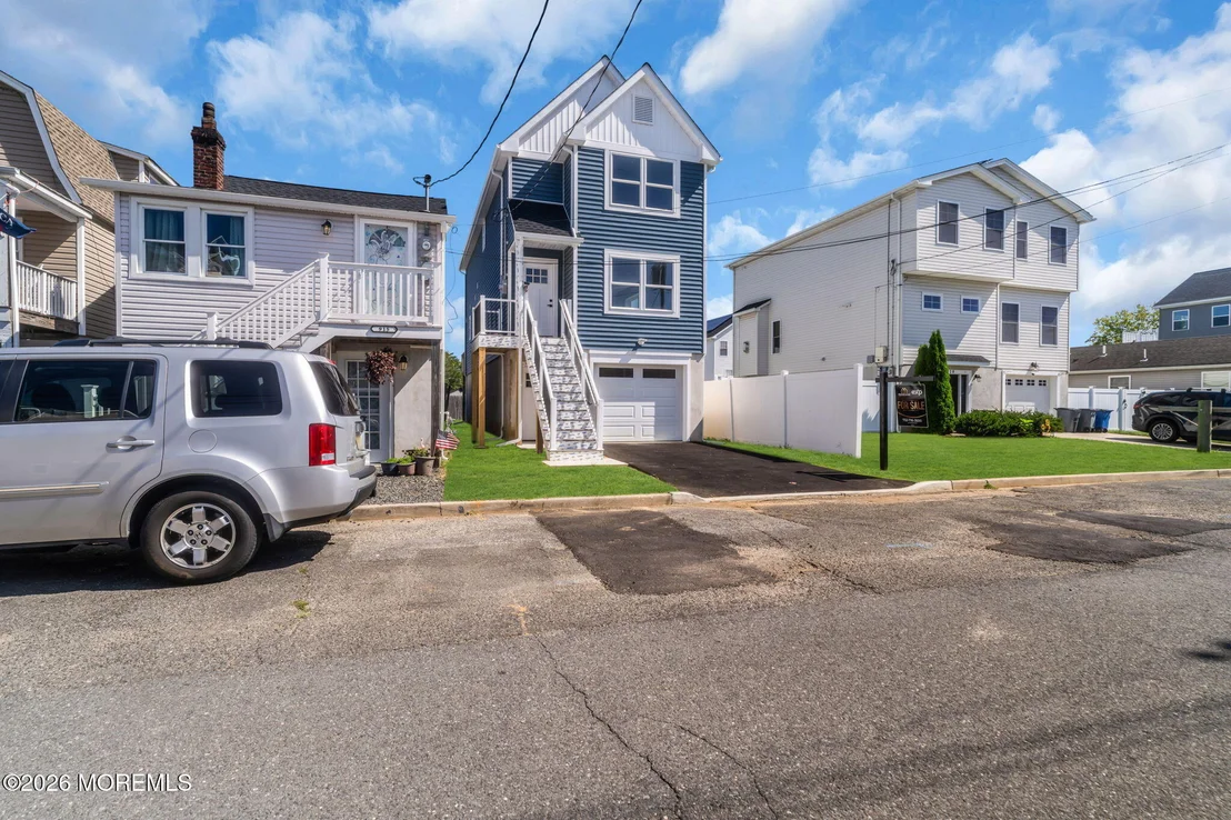 Photo of 917 5th Street