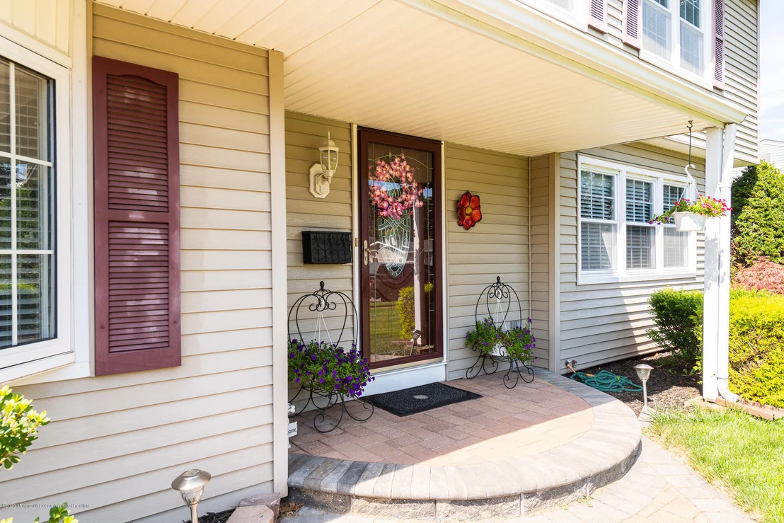 Photo of 220 Colonial Drive