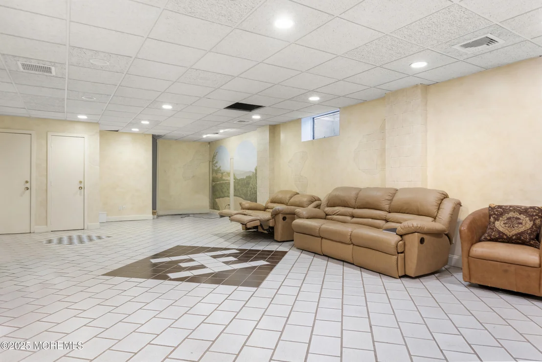 Photo of 780 Green Valley Road